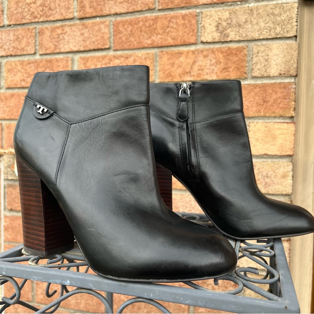 NWOT Tory Burch black chunky heeled booties, size 9.5M